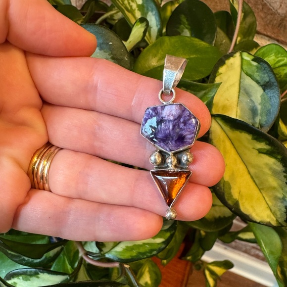 Vintage Navajo Artisan Thomas Francisco Sterling Silver Charoite Amber Pendant. - Picture 7 of 16